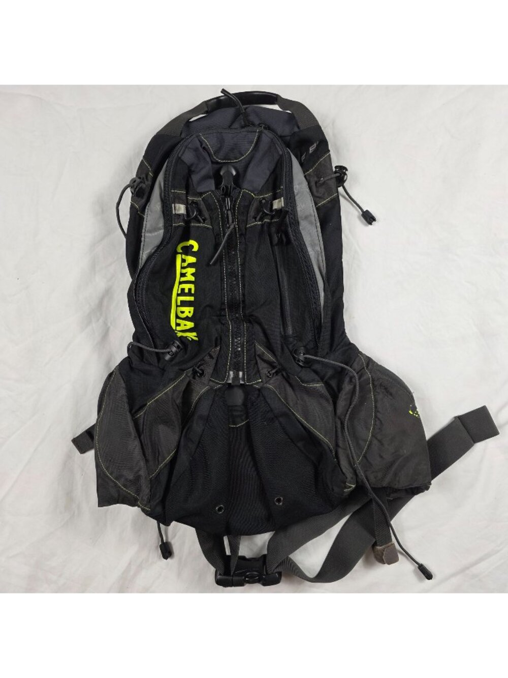 Camelbak Octane 8+ Hydration Backpack Black Lightweight Hiking Outdoor Gear